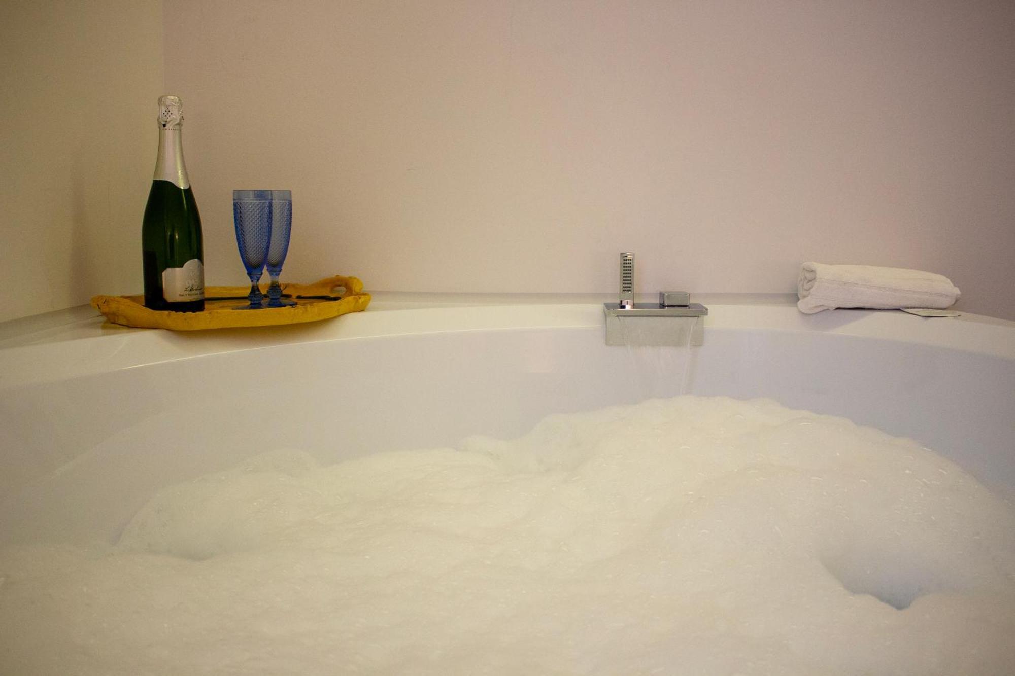 Suite Della Villa Lecce Ngoại thất bức ảnh